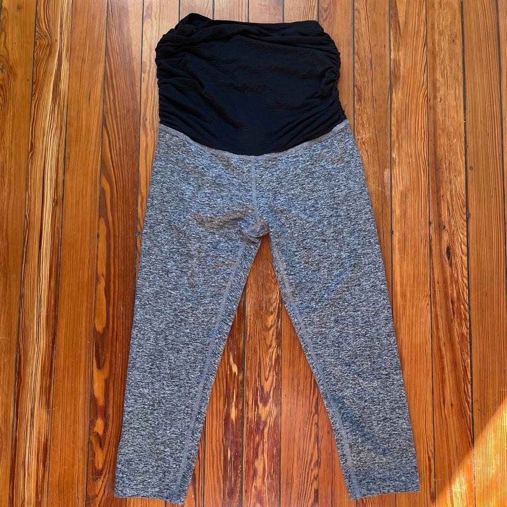 Beyond The Bump by Beyond Yoga Maternity Wear Heather Grey Leggings in Women’s M